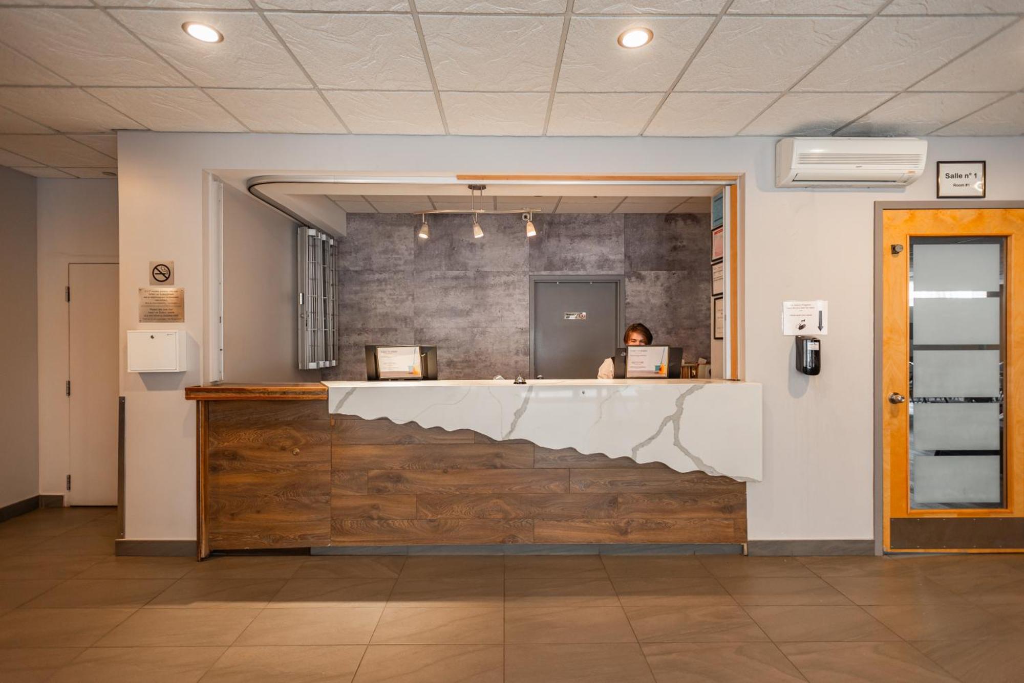 Hotel Les Suites Labelle Montréal Buitenkant foto