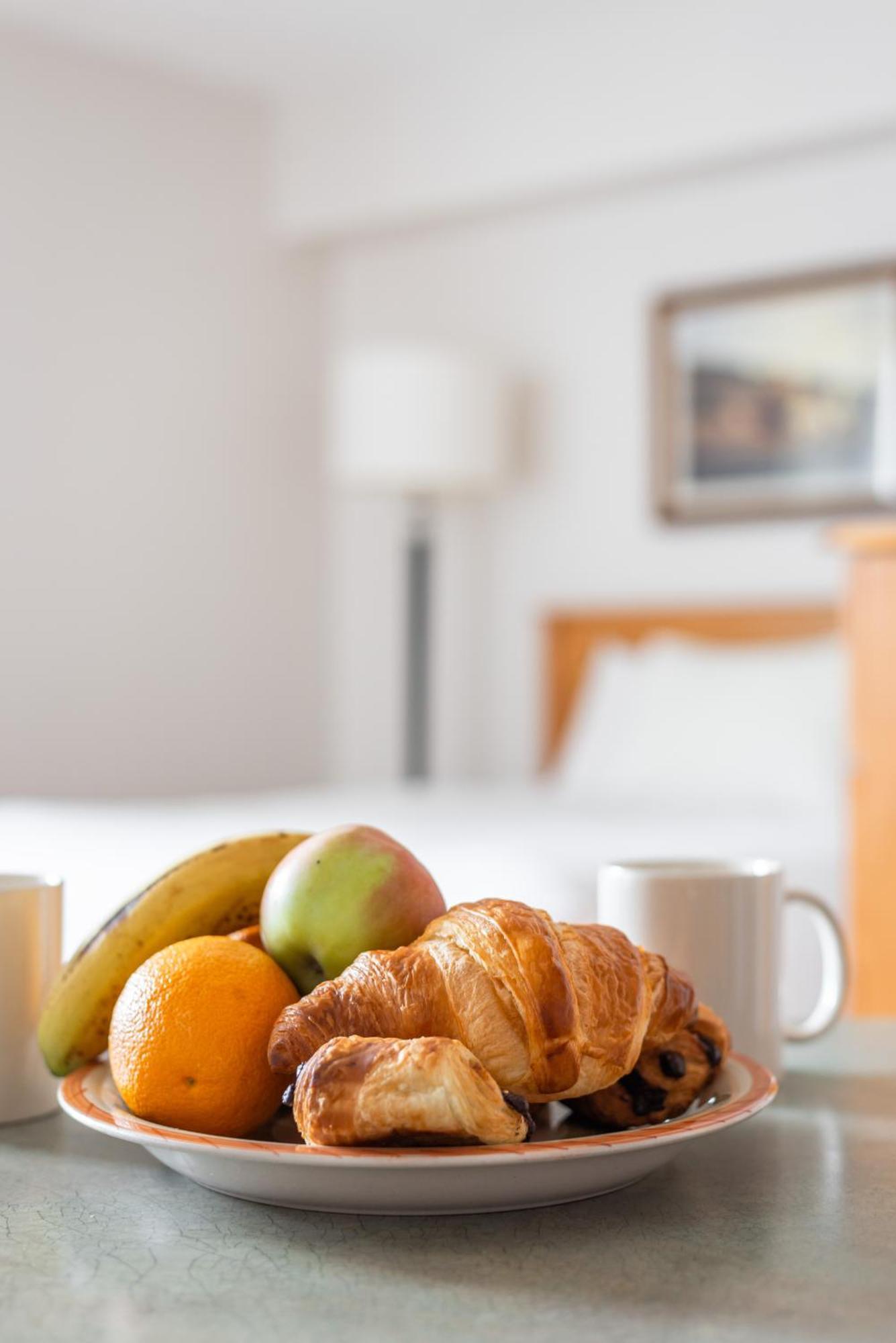 Hotel Les Suites Labelle Montréal Buitenkant foto